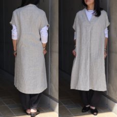 画像2: 【08Mab】9番手リネンセンタータックノースリーブワンピース (2)