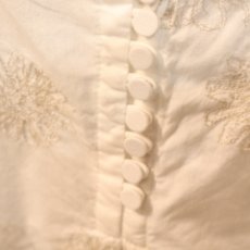 画像7: 【ista-ire】ダリア刺繍多釦ブラウス (7)