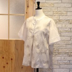 画像5: 【ista-ire】ダリア刺繍多釦ブラウス (5)