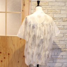 画像6: 【ista-ire】ダリア刺繍多釦ブラウス (6)