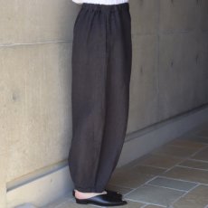 画像2: 【08Mab】9番手リネン裾タックパンツ (2)