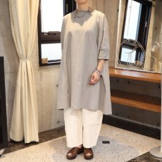 画像1: 【NARU FACTORY】シーチングハンドワッシャーチュニックワンピース (1)