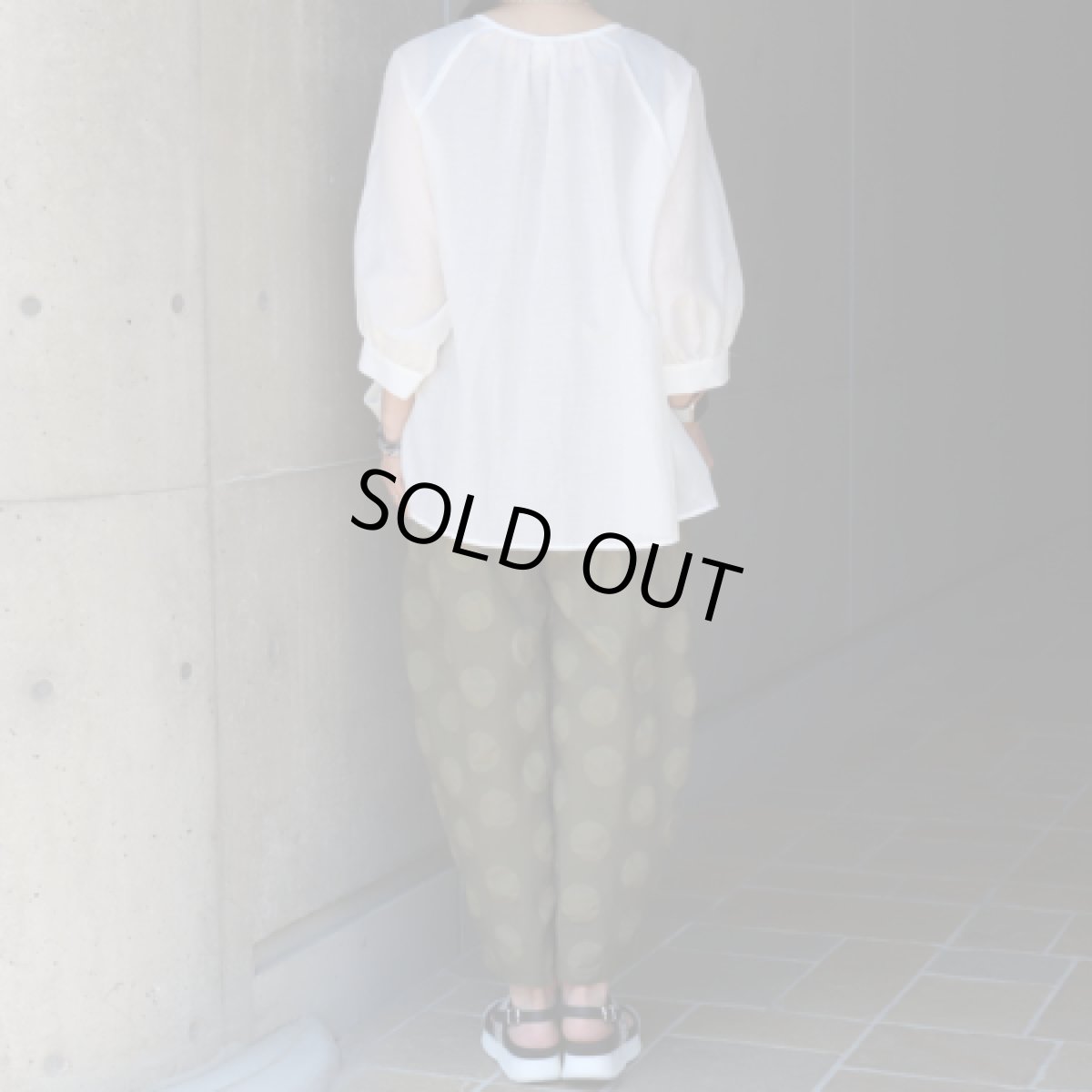 画像9: 【NARU FACTORY】綿麻シーチング塩縮ドットエッグパンツ (9)