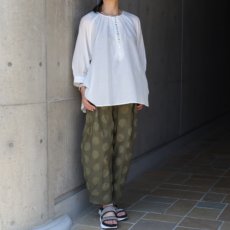 画像4: 【NARU FACTORY】綿麻シーチング塩縮ドットエッグパンツ (4)