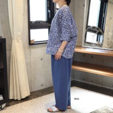 画像2: 20%OFF SALE【NARU FACTORY】60ローンリップルチェック＆ストライプ ゆったりブラウス (2)