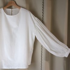 画像9: 【Sorte cuff】コットンシルクボリューム袖ブラウス (9)