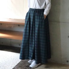 画像4: 【NARU FACTORY】ロイヤルタータン タックロングスカート (4)