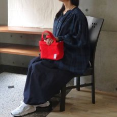 画像10: 【08Mab】14番手リネンＶネックギャザーブラウス (10)