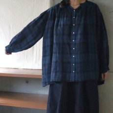 画像1: 【08Mab】14番手リネンＶネックギャザーブラウス (1)