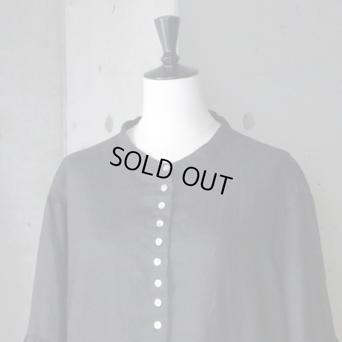 画像13: 【08Mab】リネンボリューム袖隠しボタンチュニック (13)