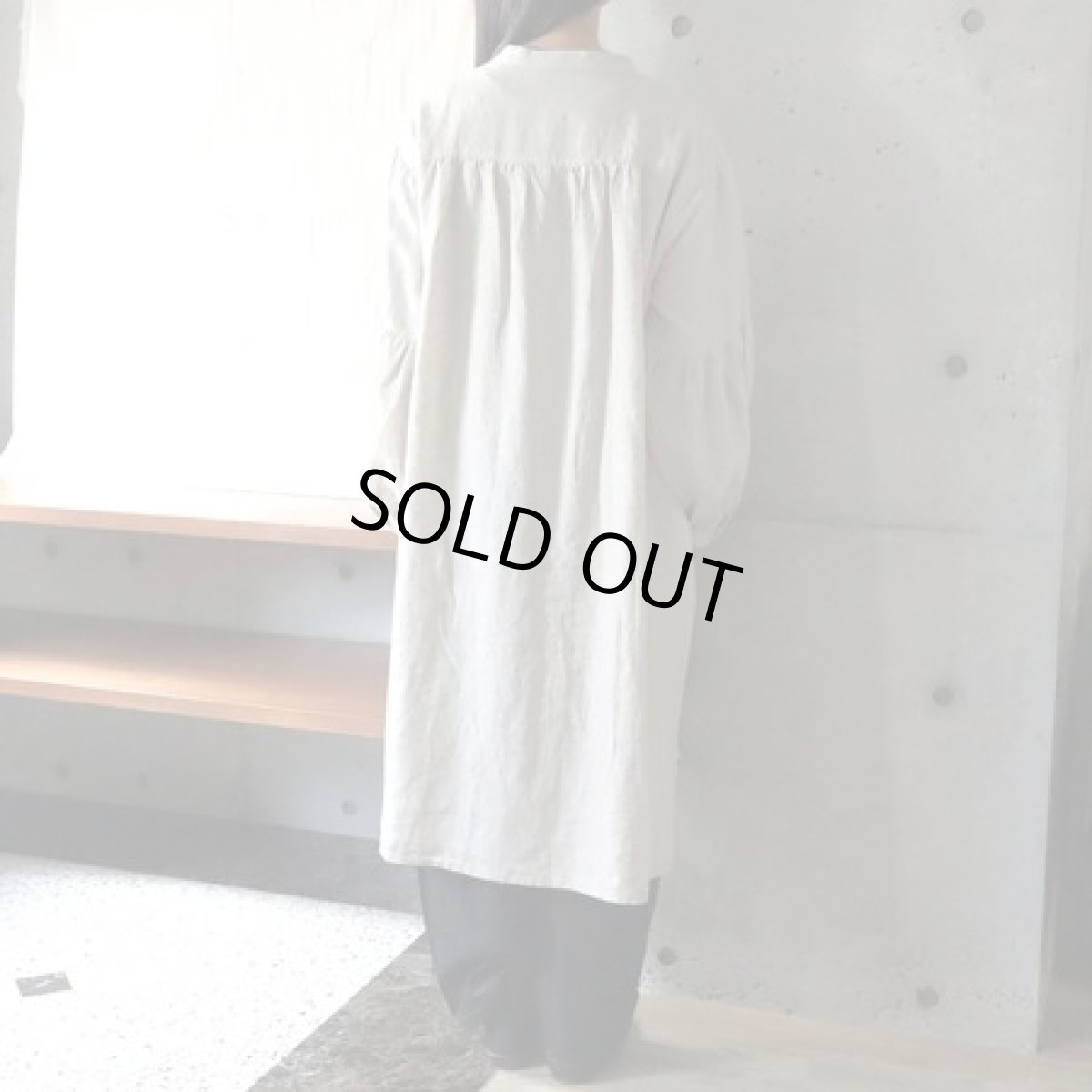 画像5: 【08Mab】リネンボリューム袖隠しボタンチュニック (5)