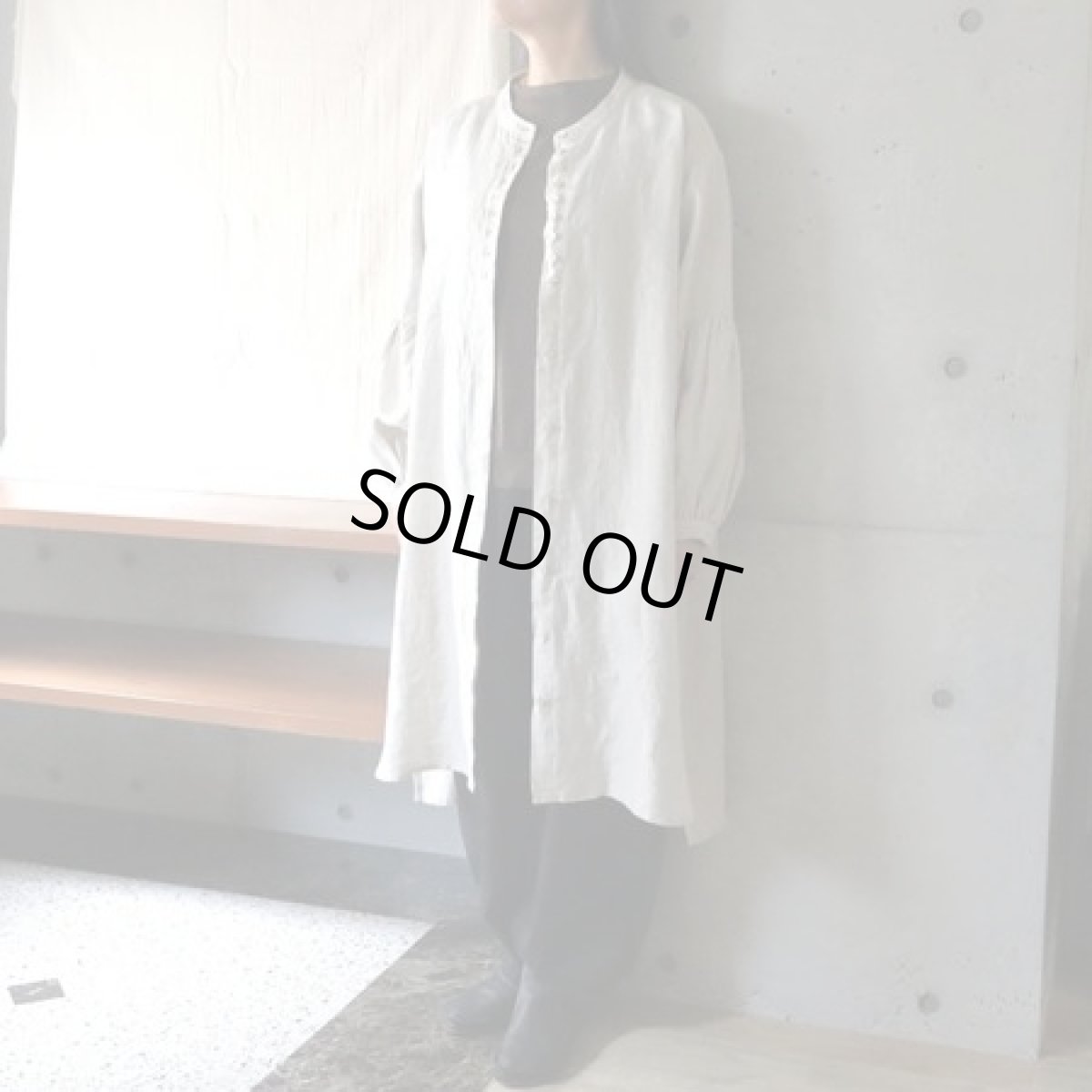 画像2: 【08Mab】リネンボリューム袖隠しボタンチュニック (2)