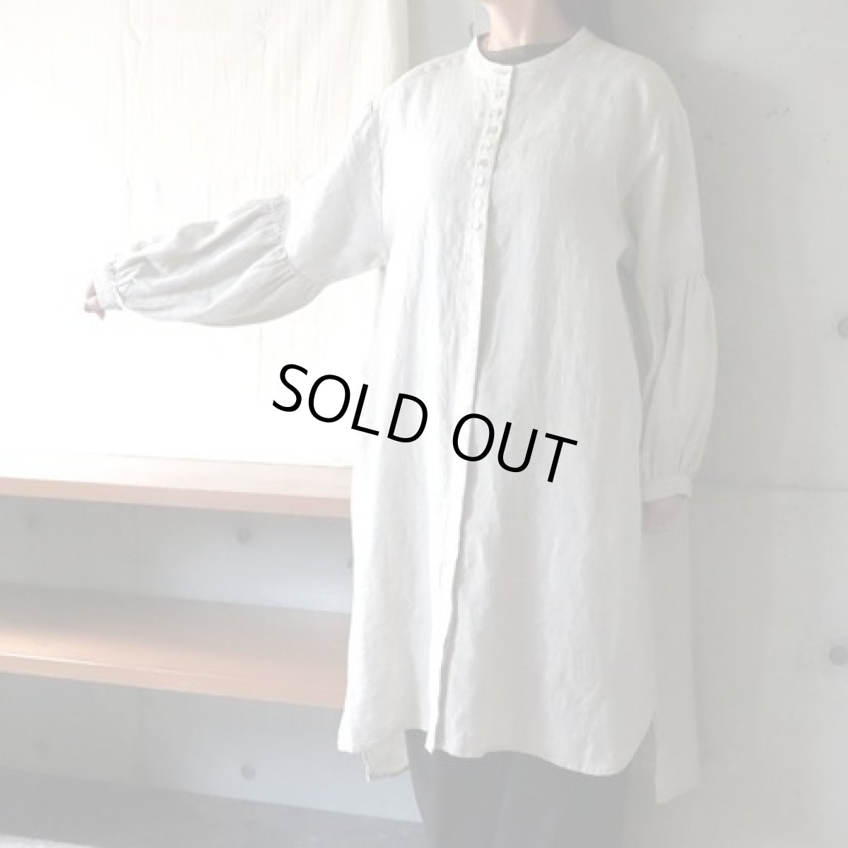 画像1: 【08Mab】リネンボリューム袖隠しボタンチュニック (1)