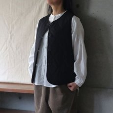 画像1: 【ista-ire】ピーチ起毛中綿キルティングベスト (1)