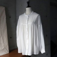 画像11: 【ista-ire】しわコットンローン×ドビードット異素材切替ギャザーブラウス (11)