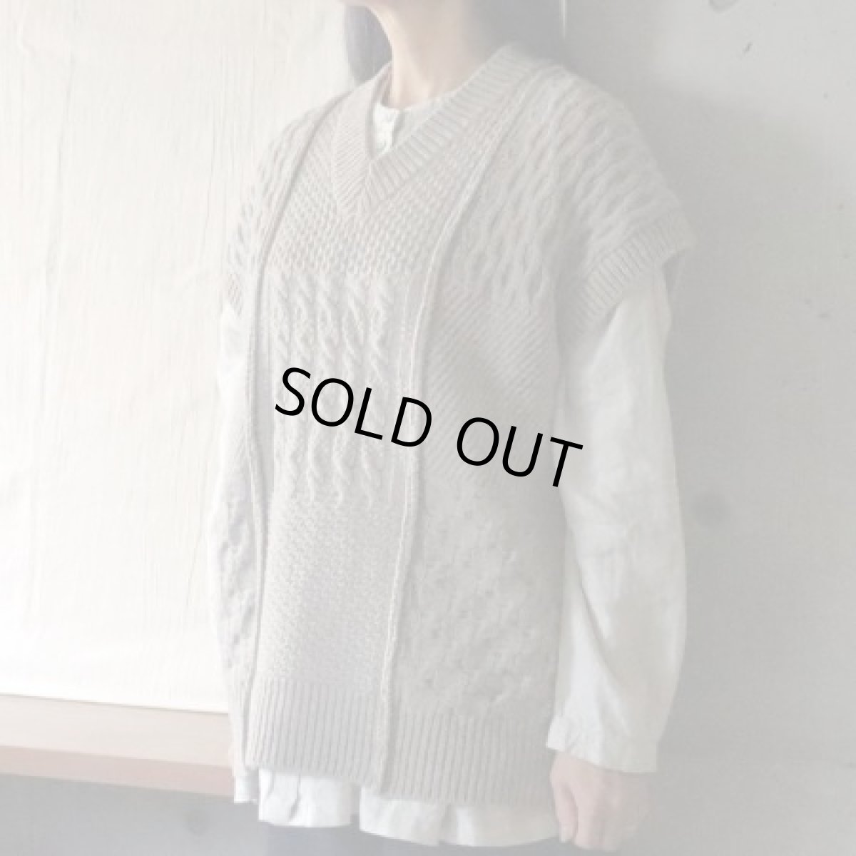 画像1: 【NARU FACTORY】NATURAL COLORED WOOL 柄編みニットベスト (1)