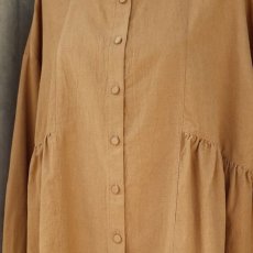 画像14: 【ista-ire】細畝コーデュロイ脇ギャザーブラウス (14)