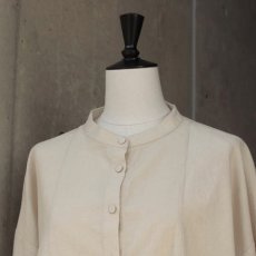 画像9: 【ista-ire】細畝コーデュロイ脇ギャザーブラウス (9)