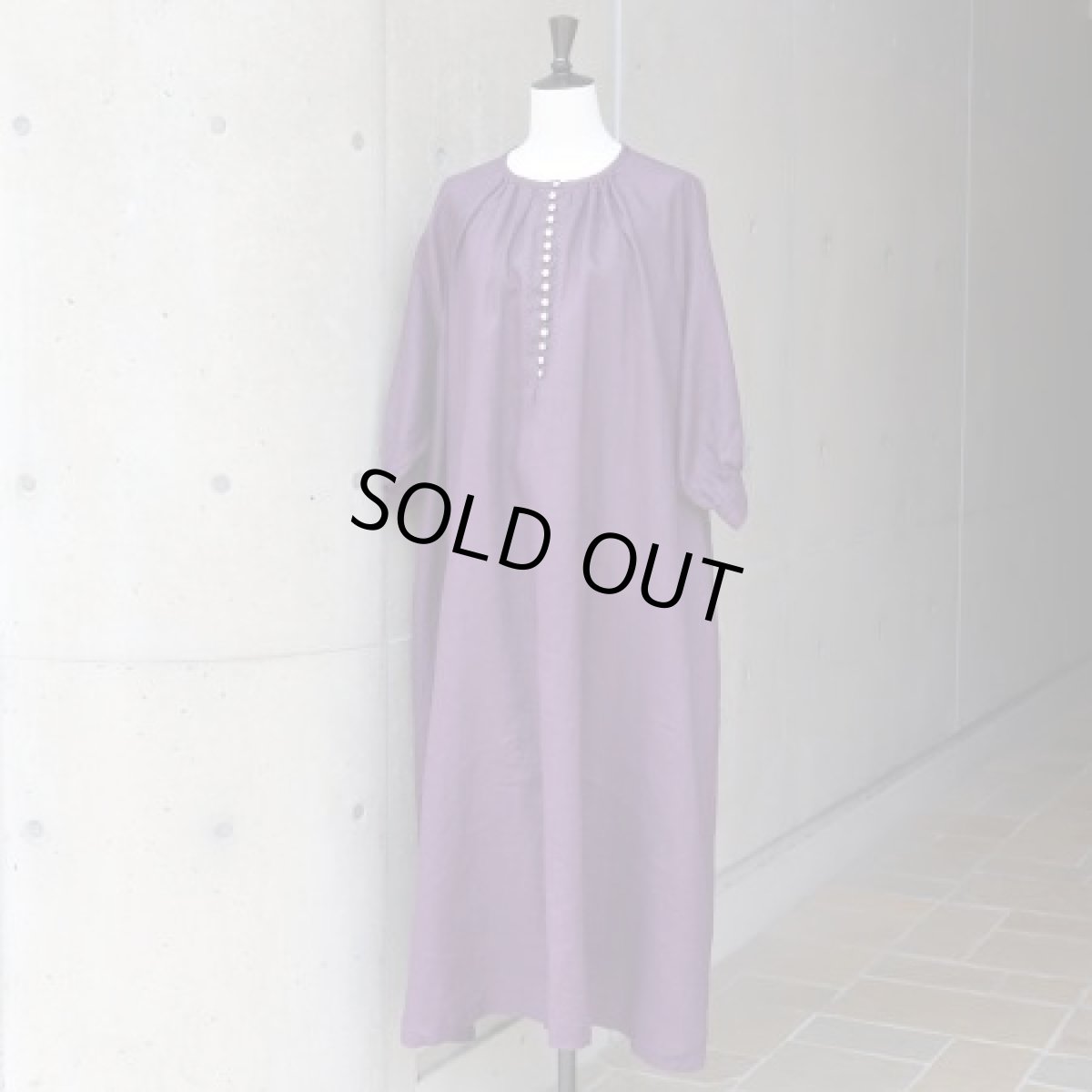 画像9: 30%OFF SALE【08Mab】多ボタンギャザーワンピース (9)