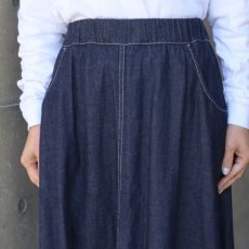 画像7: 【NARU FACTORY】8オンスムラデニム ノッポスカート (7)