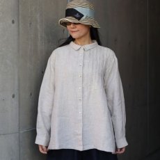 画像1: 【08Mab】14番手リネンアシンメトリー切り替えシャツ襟ブラウス (1)