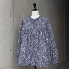 画像15: 【ista-ire】小花柄　ギャザーフレアブラウス (15)