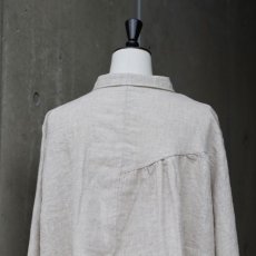 画像13: 【08Mab】14番手リネンアシンメトリー切り替えシャツ襟ブラウス (13)