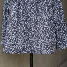 画像17: 【ista-ire】小花柄　ギャザーフレアブラウス (17)