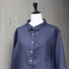 画像16: 【08Mab】14番手リネンアシンメトリー切り替えシャツ襟ブラウス (16)