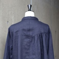 画像18: 【08Mab】14番手リネンアシンメトリー切り替えシャツ襟ブラウス (18)