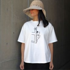 画像1: 【NARU FACTORY】クラシック天竺ひょっこり猫さんシャツ (1)