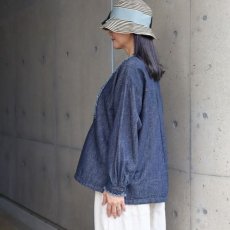 画像2: 【ista-ire】綿麻(コットンリネン)甘撚りデニムフリンジシャツ (2)
