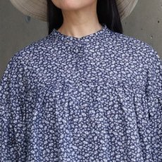 画像6: 【ista-ire】小花柄　ギャザーフレアブラウス (6)