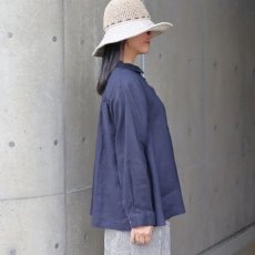 画像2: 【08Mab】14番手リネンアシンメトリー切り替えシャツ襟ブラウス (2)