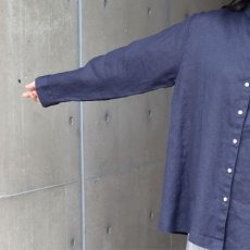 画像5: 【08Mab】14番手リネンアシンメトリー切り替えシャツ襟ブラウス (5)