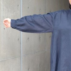 画像17: 【08Mab】14番手リネンボリューム袖ヘンリーあきチュニック (17)
