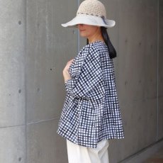 画像4: 【NARU FACTORY】60ローンリップルチェック＆ストライプ ゆったりブラウス (4)