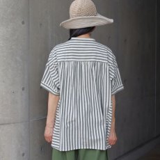 画像16: 【ista-ire】太ストライプ　切替ワイドシャツ (16)