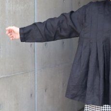 画像18: 08Mab 14番手リネンワイドピンタック前あきブラウス (18)