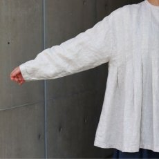 画像5: 08Mab 14番手リネンワイドピンタック前あきブラウス (5)