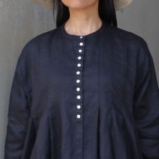 画像19: 08Mab 14番手リネンワイドピンタック前あきブラウス (19)