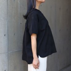 画像2: 20%OFF SALE【ista-ire】コットンポプリンダリア刺繍多釦ブラウス (2)