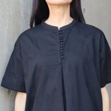 画像6: 20%OFF SALE【ista-ire】コットンポプリンダリア刺繍多釦ブラウス (6)