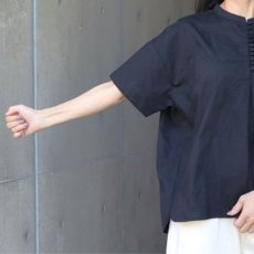 画像5: 20%OFF SALE【ista-ire】コットンポプリンダリア刺繍多釦ブラウス (5)