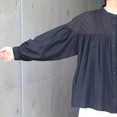 画像5: 20%OFF SALE【ista-ire】しわコットンローン×ドビードット異素材切替ギャザーブラウス (5)