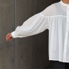 画像17: 20%OFF SALE【ista-ire】しわコットンローン×ドビードット異素材切替ギャザーブラウス (17)