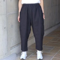 画像17: 10%OFF SALE ista-ire 麻(リネン)調ポプリン オリーブ柄刺繍istaパンツ (17)