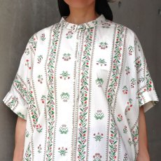 画像17: 【ista-ire】ボタニカルプリント　ちび衿ワイドシャツ (17)