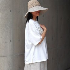 画像2: ista-ire コットン天竺×国産花柄　単色花柄スクエアTEE (2)