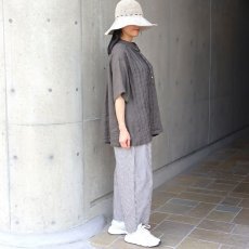 画像9: 08Mab リネンシャンブレーシャツ襟ピンタックブラウス (9)